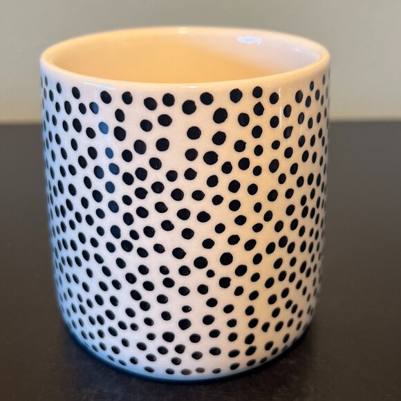 THYME & TABLE Black Dotted Stoneware Mug with Metallic Gold Rectangular Handle - Picture 5 of 11